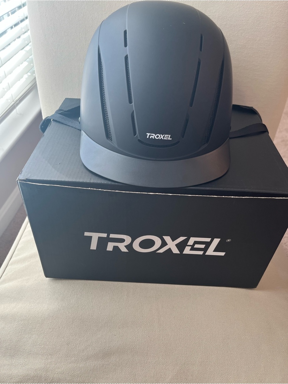 EUC Troxel Spirit Matte Black Duratec Low Profile Equestrian Helmet size L